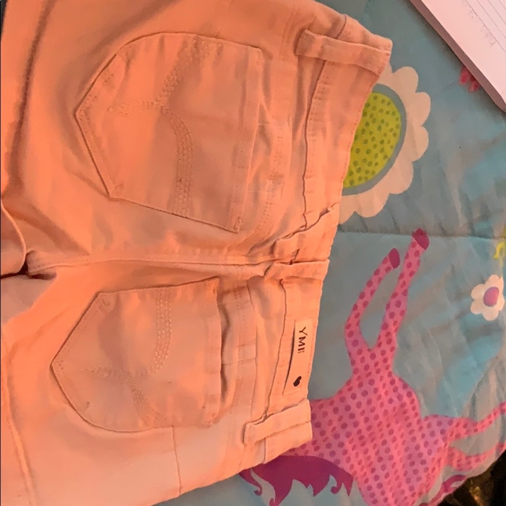 Shorts - Picture 2 of 3